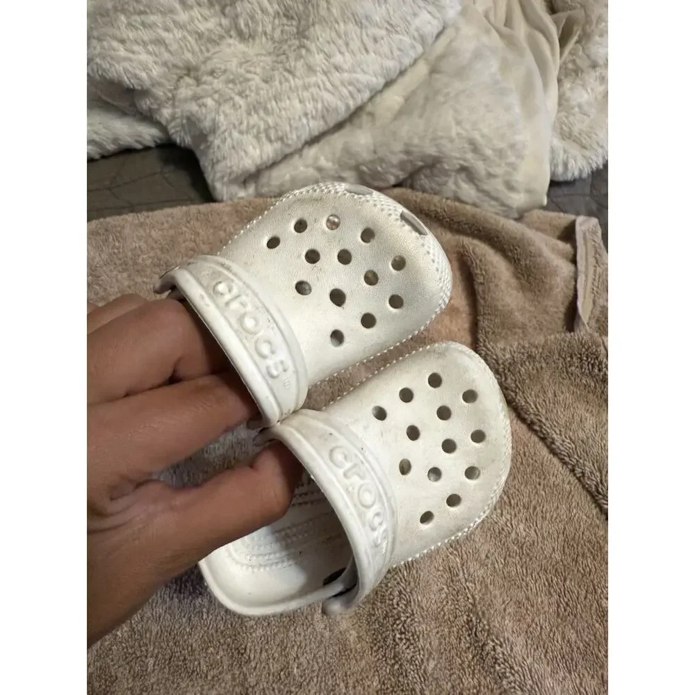 Crocs Classic White Clog Slip-On Heel Strap Logo Unisex Baby Toddler US 2c